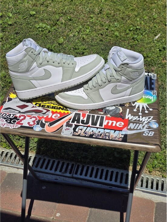 Jordan Shoes - Size 10W/8.5M Air Jordan 1 Retro OG High Seafoam
